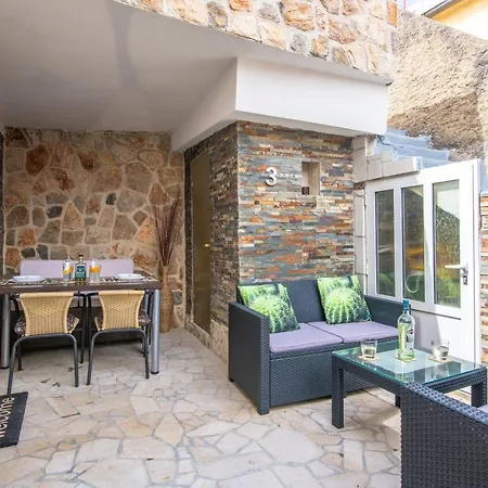 Stone House Knez *