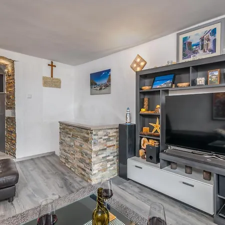 Apartment Stone House Knez *