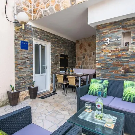 Stone House Knez *