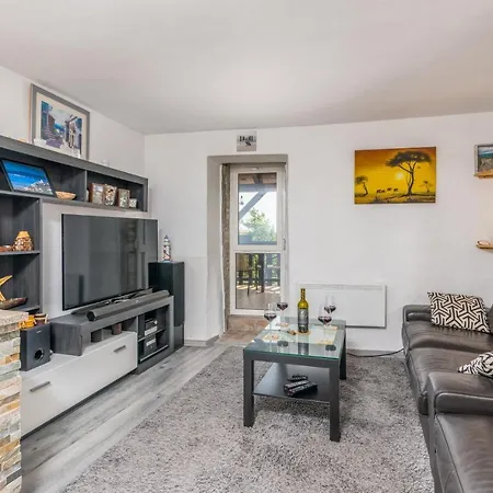 Stone House Knez Apartment *