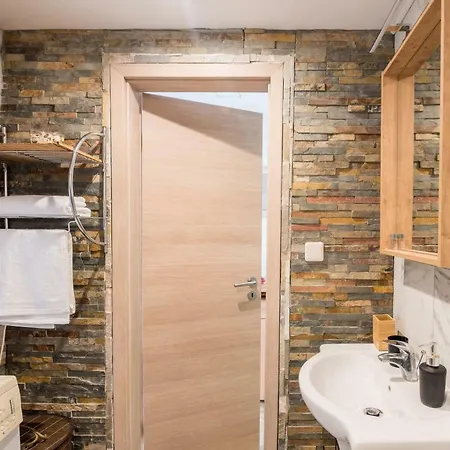 Stone House Knez Apartment Vrbnik (Primorje-Gorski Kotar)
