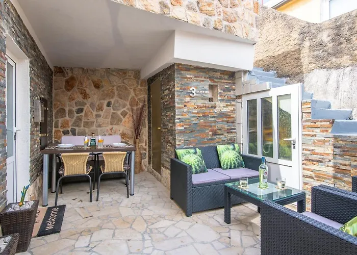 Stone House Knez *