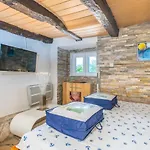 Apartment Stone House Knez Vrbnik (Primorje-Gorski Kotar)